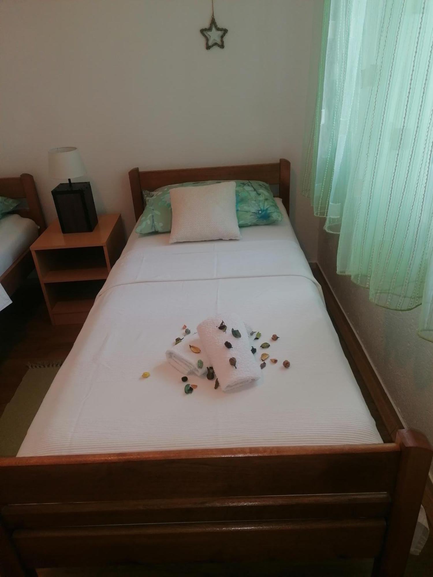 Apartman Volarevic Donji Karin Ngoại thất bức ảnh